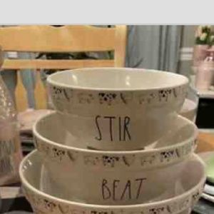 Rae Dunn farmland bowl set